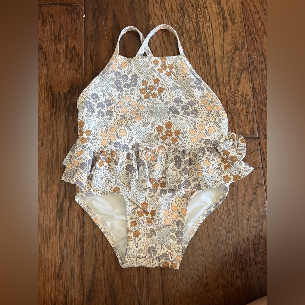 Quincy Mae swim